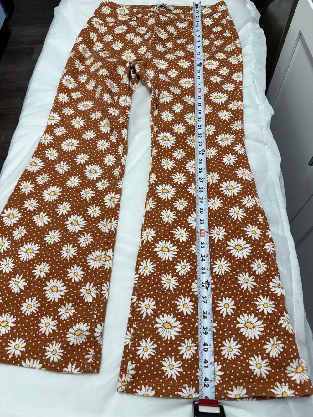 Wrangler Rust Daisy Print Wide-Leg Jeans - Picture 4 of 16